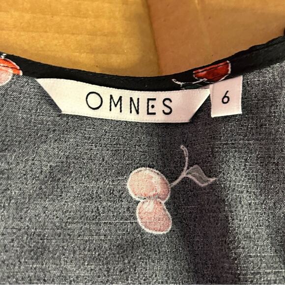 Omnes retro cherry print baby doll mini dress. Size 6 - Picture 5 of 6